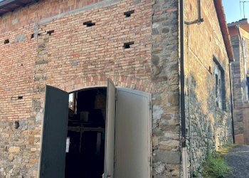 Casa all\'aperto - Rustico LOCALITA' PECORINI
 
1, Varano de' Melegari - foto 9