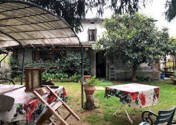 Giardino - Casa indipendente localita' marzocco di brunelli
 
48, Borgo Val di Taro - foto 3