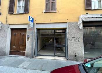 Edificio all\'aperto - Shop Via Bixio
 
87, Parma - photo 1