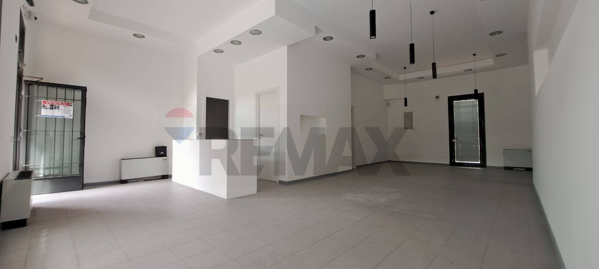 Stanza vuota - Locale Commerciale via Triulziana
 
16, San Donato Milanese - foto 1