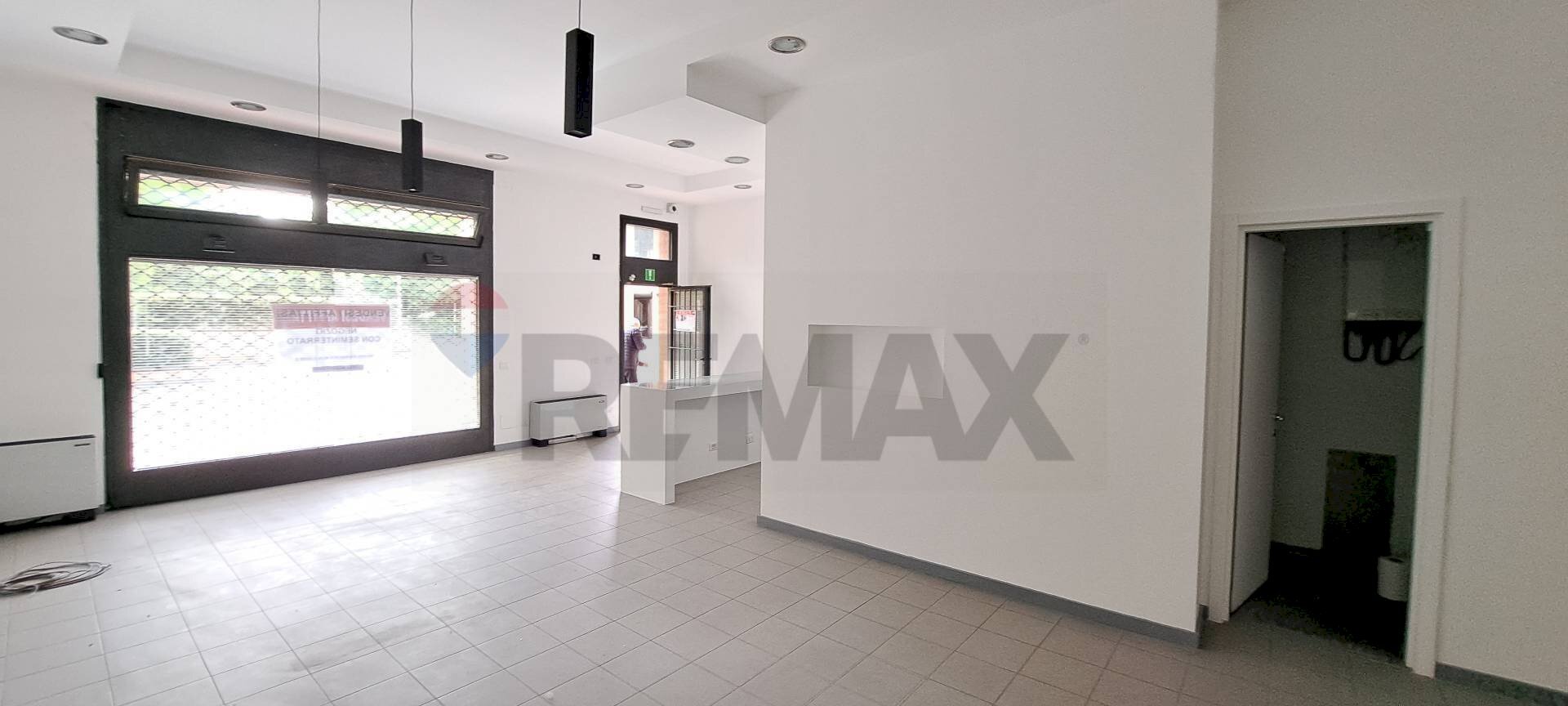 Stanza vuota - Locale Commerciale via Triulziana
 
16, San Donato Milanese - foto 2