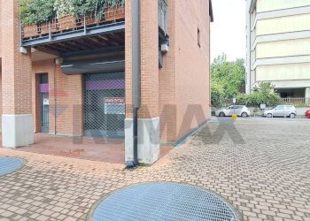 Edificio all\'aperto - Locale Commerciale via Triulziana
 
16, San Donato Milanese - foto 4