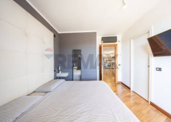 Camera / camera da letto - Two-room apartment Piazza Leon Battista Alberti, Fiumicino - photo 30