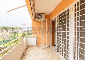 Balcone - Quadrilocale Via Vincenzo Petra, Roma - foto 4