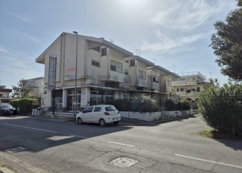 Edificio all\'aperto - Commercial Premises Via Portorose, Fiumicino - photo 1