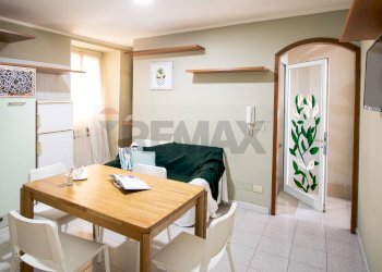 Sala da pranzo - Semi-detached house Via San Filippo
 
33, Benevento - photo 5