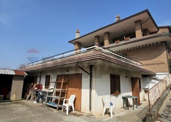 Casa all\'aperto - Villa C/da Piano Cappelle, Benevento - foto 9