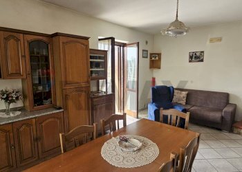 Sala da pranzo - Villa C/da Piano Cappelle, Benevento - foto 46