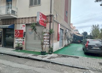 Edificio all\'aperto - Commercial Premises VIA NUOVA CALORE
17, Benevento - photo 3