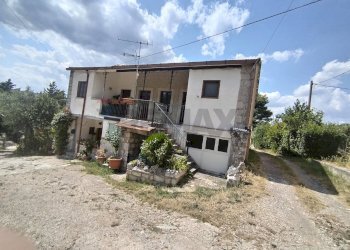 Casa all\'aperto - Semi-detached house CONTRADA MALEPARA
 
8, Pontelandolfo - photo 3