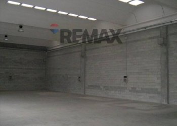 Parcheggio - Shed viale dell industria
 
42, Busto Arsizio - photo 6