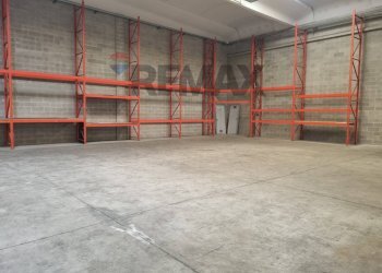 Parcheggio - Shed viale dell industria
 
42, Busto Arsizio - photo 7