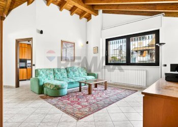 Soggiorno - Casa indipendente VIA ZAROLI
 
75, Legnano - foto 2