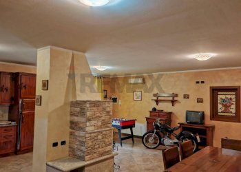 Sala da pranzo - Casa indipendente VIA ZAROLI
 
75, Legnano - foto 11