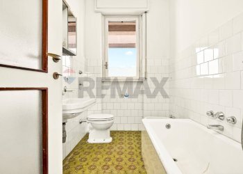 Bagno - Quadrilocale VIALE GIOTTO
 
13, Busto Arsizio - foto 13