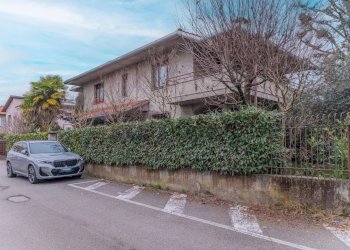 Casa all\'aperto - Semi-detached house Via Monte Nero
 
18, Canegrate - photo 1