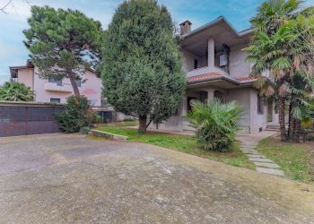 Casa all\'aperto - Semi-detached house Via Monte Nero
 
18, Canegrate - photo 3