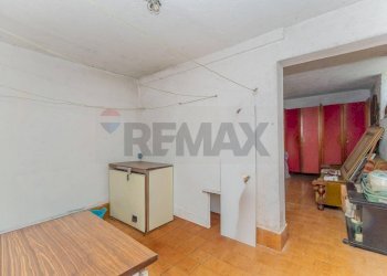 Lavanderia/Locale tecnico - Semi-detached house Via Monte Nero
 
18, Canegrate - photo 28