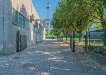 Edificio all\'aperto - Shed via toniolo
11, Busto Arsizio - photo 4