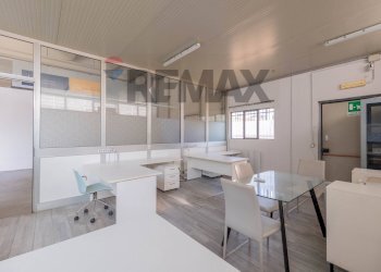Sala da pranzo - Shed via toniolo
11, Busto Arsizio - photo 12