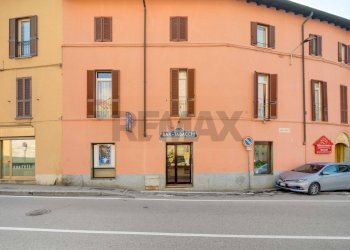 Edificio all\'aperto - Attività Commerciale piazza Biroldi
 
7, Varese - foto 16