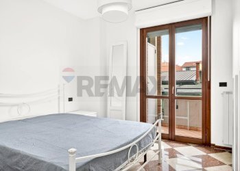 Camera / camera da letto - Bilocale via Misurina
6, Busto Arsizio - foto 12