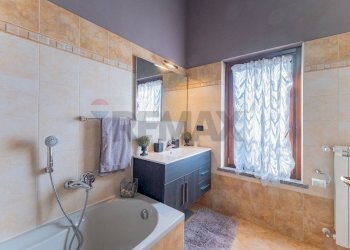 Bagno - Villa VIA KENNEDY
 
1, Fagnano Olona - foto 16