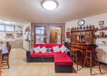 Sala da pranzo - Villa VIA KENNEDY
 
1, Fagnano Olona - foto 33