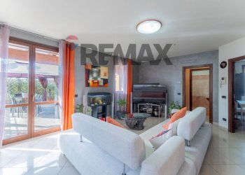 Soggiorno - Villa VIA KENNEDY
 
1, Fagnano Olona - photo 1