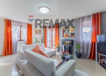 Soggiorno - Villa VIA KENNEDY
 
1, Fagnano Olona - photo 8