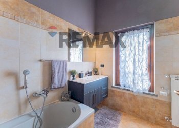 Bagno - Villa VIA KENNEDY
 
1, Fagnano Olona - photo 13