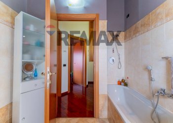 Bagno - Villa VIA KENNEDY
 
1, Fagnano Olona - photo 14