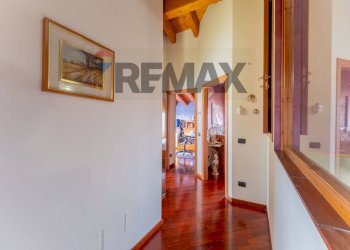Hall / corridoio - Villa VIA KENNEDY
 
1, Fagnano Olona - photo 25