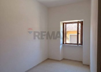 Stanza vuota - Apartment via Alessandro Manzoni, Montereale - photo 7