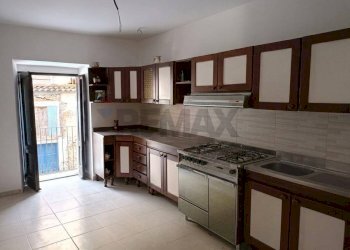 Cucina - Apartment via Alessandro Manzoni, Montereale - photo 12