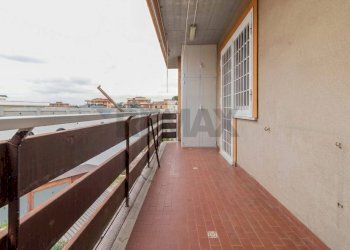 Balcone - Trilocale Via Salaparuta
 
42, Roma - foto 5