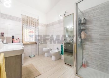 Bagno - Quadrilocale Via Antonio Banfi
 
52, Roma - foto 7