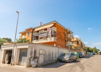 Edificio all\'aperto - Quadrilocale Via Antonio Banfi
 
52, Roma - foto 9