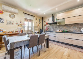 Cucina - Quadrilocale Via Antonio Banfi
 
52, Roma - foto 11