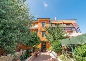 Casa all\'aperto - Quadrilocale Via Antonio Banfi
 
52, Roma - foto 25