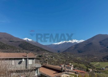 Vista delle montagne - Trilocale Via della feritoia
 
9, Trevi nel Lazio - foto 23