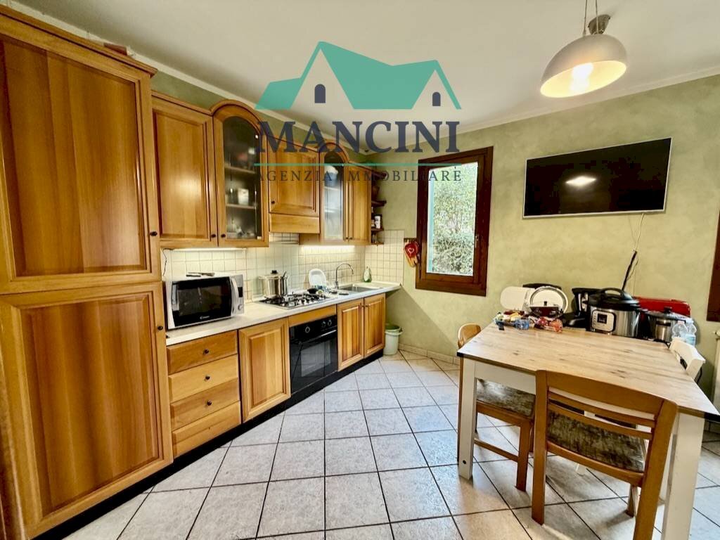 Foto 2 - Quadrilocale VIA PIERALISI, Jesi - foto 2