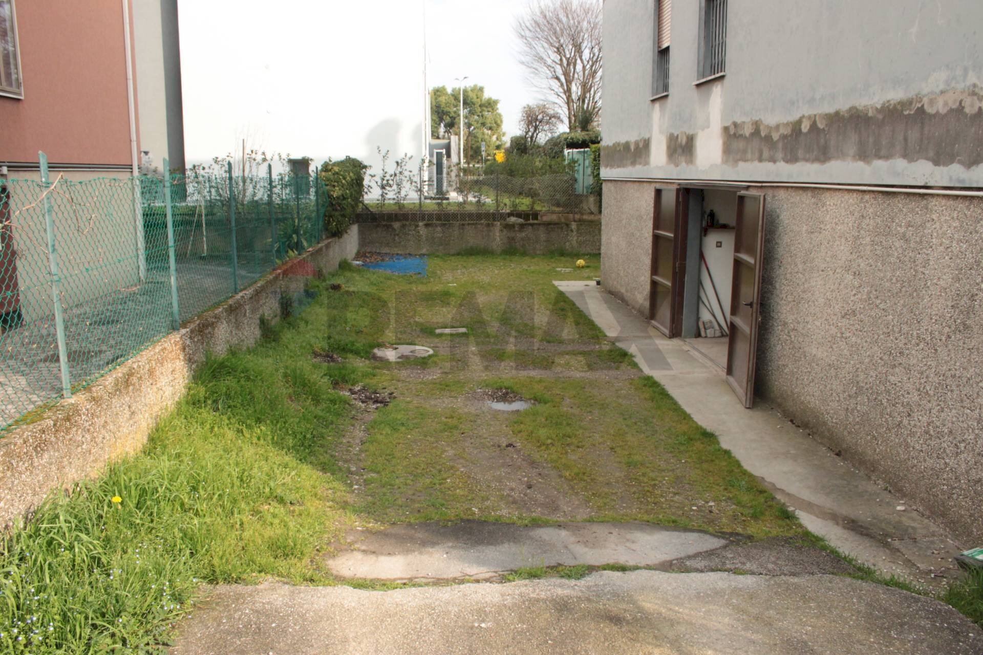 Giardino - Box Via Luigi Borelli
 
4, Padova - photo 2