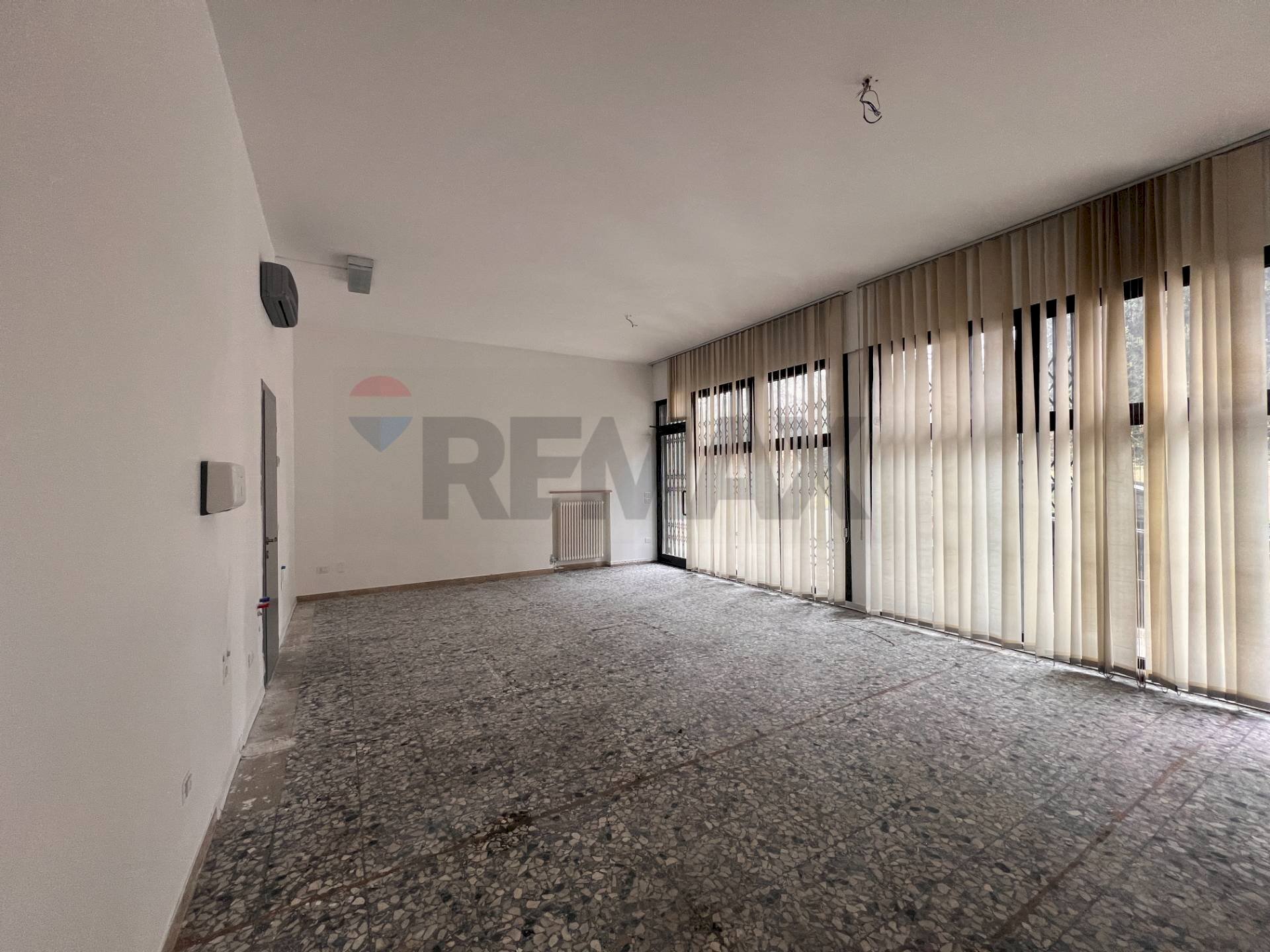 Stanza vuota - Negozio via luneo
 
14A, Spinea - foto 1