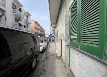 Edificio all\'aperto - Bilocale Via Napoli
 
141, Napoli - foto 4