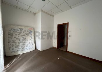 Stanza vuota - Bilocale Via Napoli
 
141, Napoli - foto 11