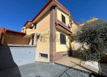 Casa all\'aperto - Villa a Schiera via Fausto Coppi
 
37, Orta di Atella - foto 1