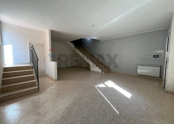 Stanza vuota - Villa a Schiera via Fausto Coppi
 
37, Orta di Atella - foto 11