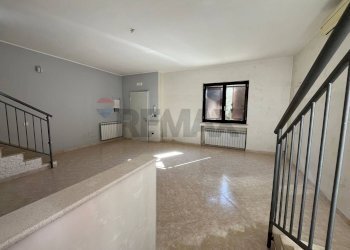 Stanza vuota - Villa a Schiera via Fausto Coppi
 
37, Orta di Atella - foto 12