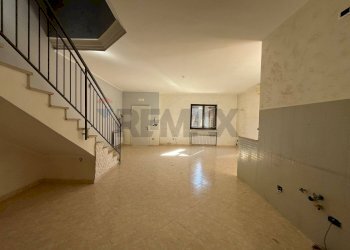 Stanza vuota - Villa a Schiera via Fausto Coppi
 
37, Orta di Atella - foto 13